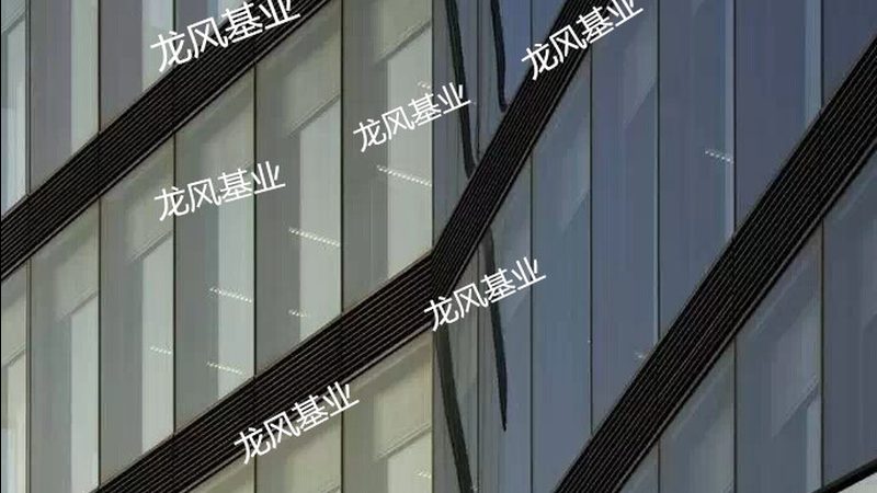 在选择钢质入户门尺寸时，还需注意以下几点：